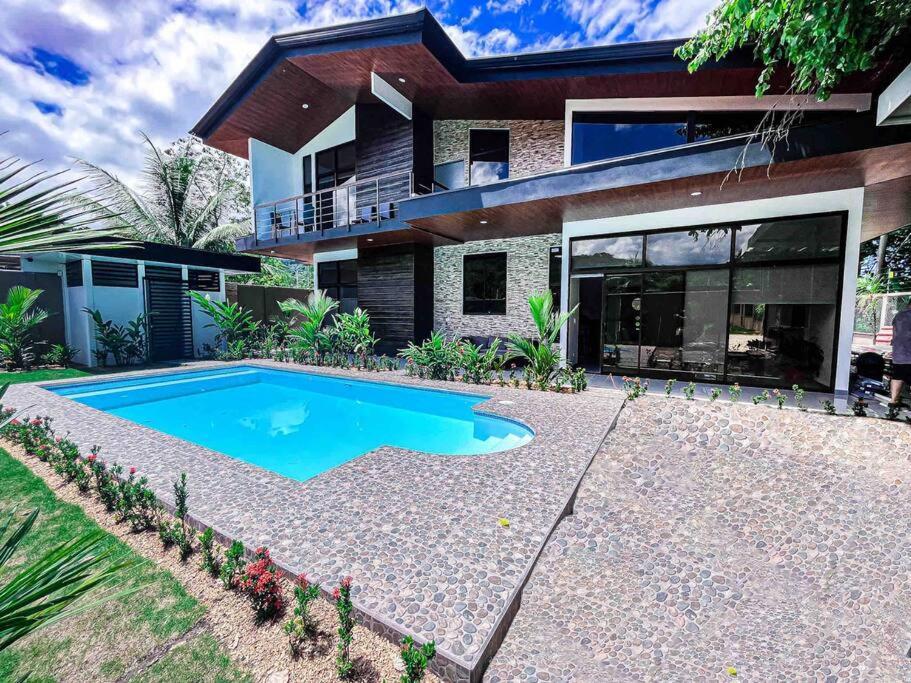 Вилла Hector House Увита Экстерьер фото