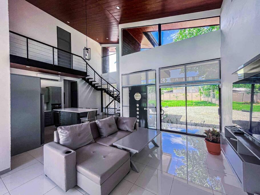 Вилла Hector House Увита Экстерьер фото
