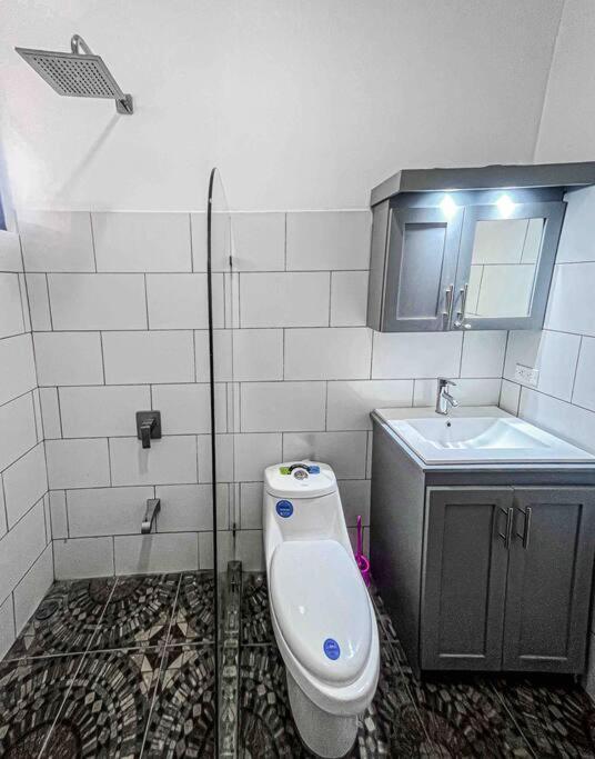 Вилла Hector House Увита Экстерьер фото